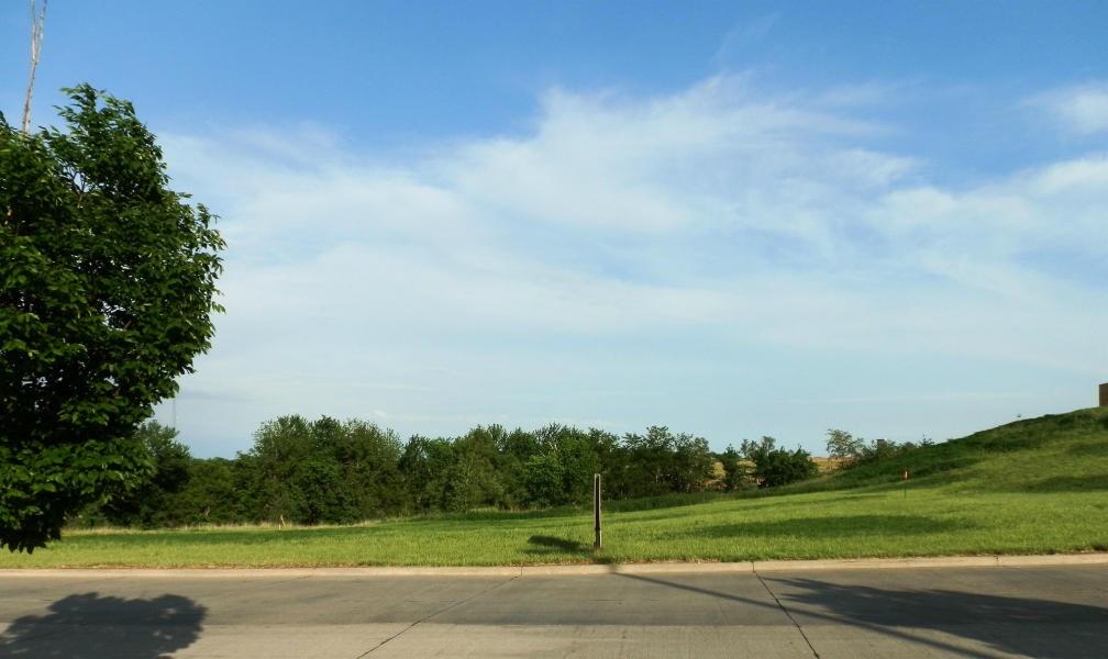 5421 N Pointe (Lot 2B) Road, St Joseph, MO 64506