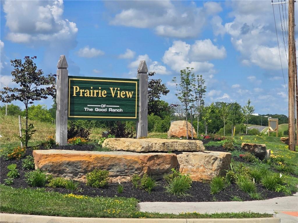 1400 Larkspur Place, Raymore, MO 64083