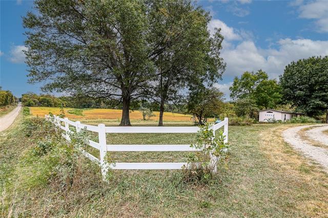 28003 & 28005 E 239th Street, Harrisonville, MO 64701