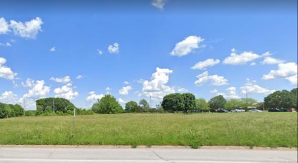 5051 NE Lakewood Way, Lee's Summit, MO 64064