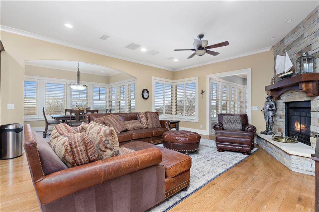 27627 Osawatomie Road, Paola, KS 66071