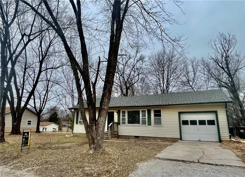 304 Long Street, Creighton, MO 64739
