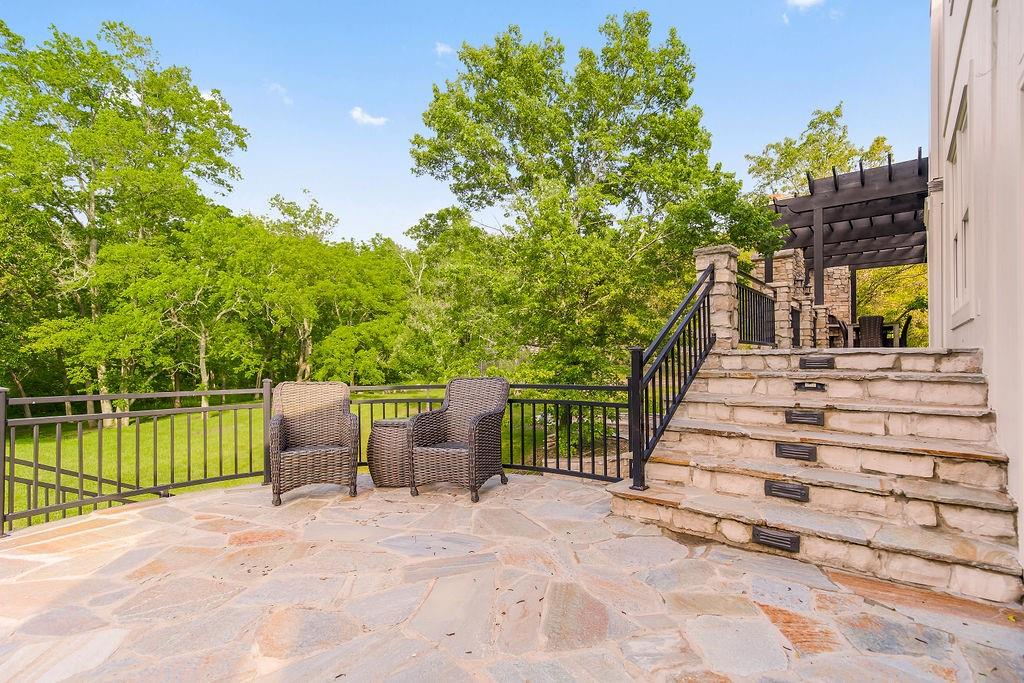 27713 Crescent Hill Road, Paola, KS 66071
