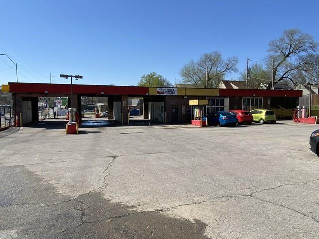 7030 Troost Avenue, Kansas City, MO 64131