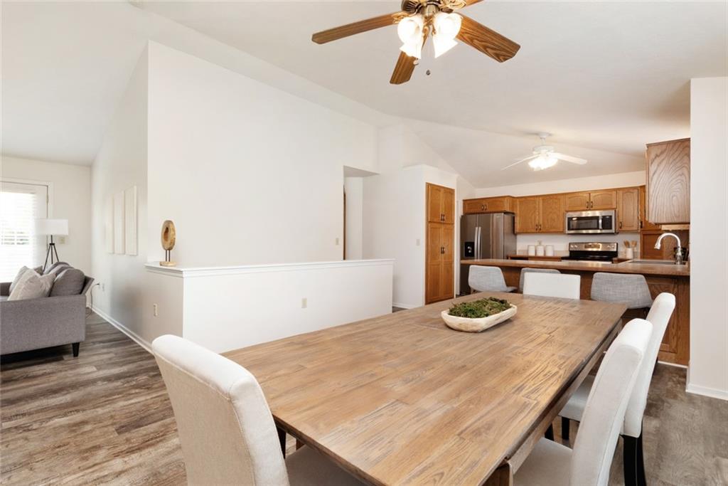 2511 Sunny Circle, Manhattan, KS 66502