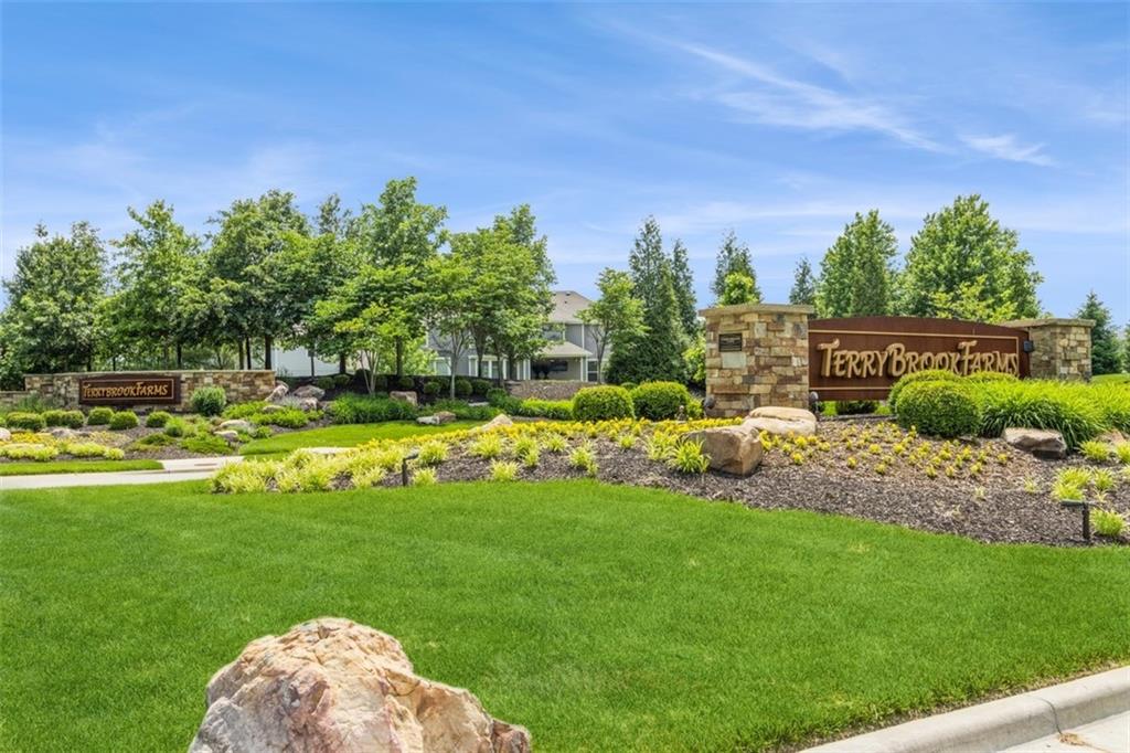 17209 Nieman Road, Overland Park, KS 66221