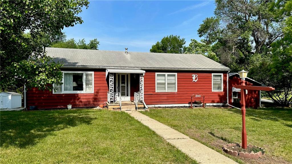 1303 Moberly Street, Trenton, MO 64683