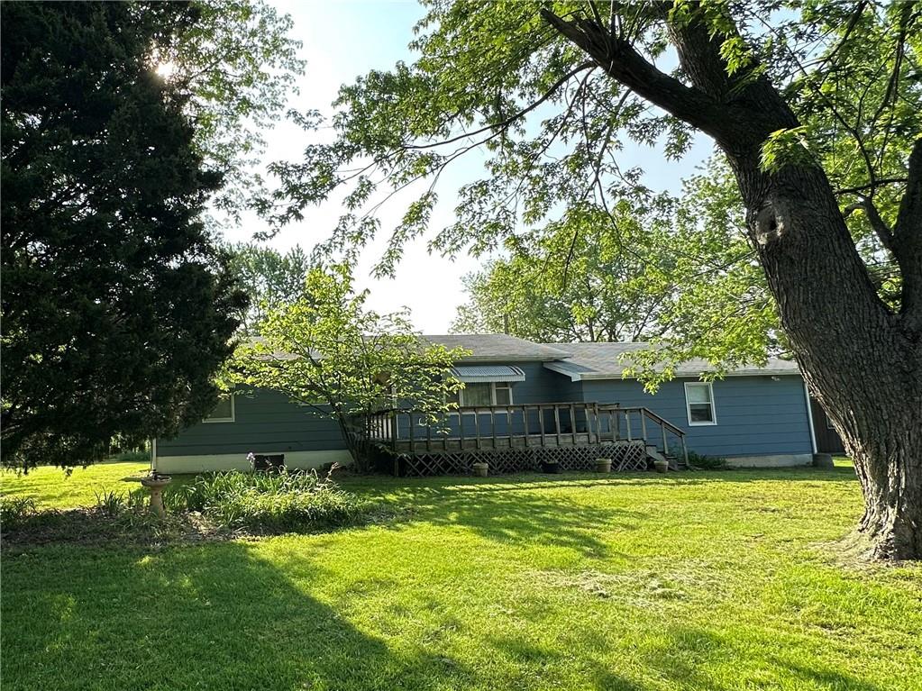 906 E Hospital Road, El Dorado Springs, MO 64744