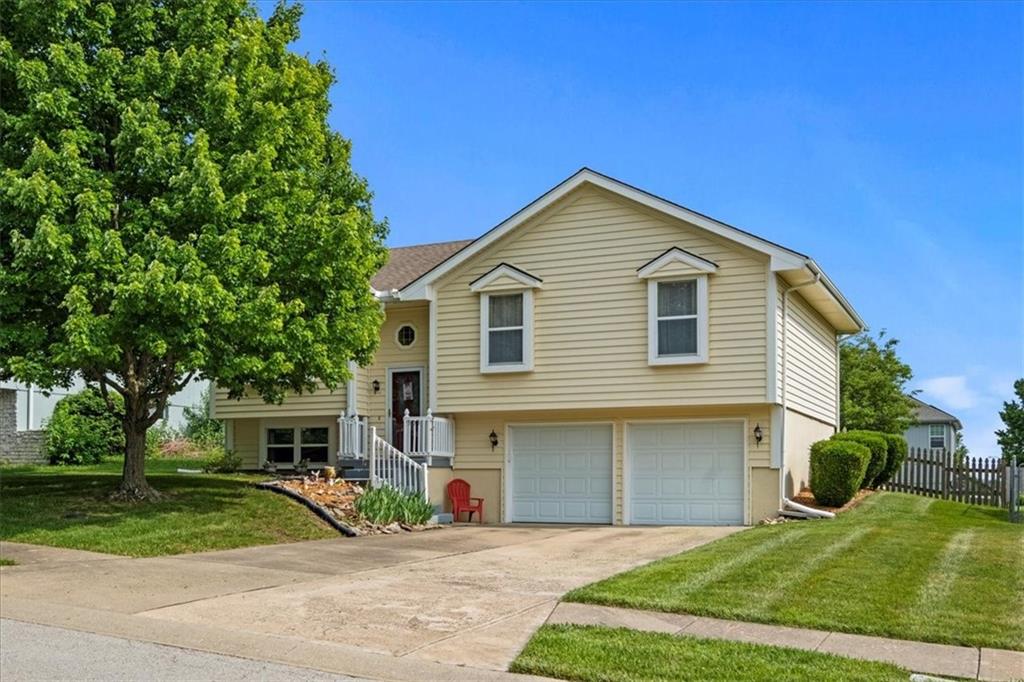 505 Blue Grass Drive, Raymore, MO 64083