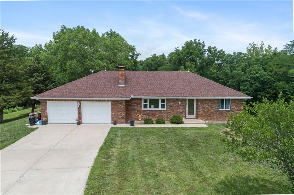 800 NW State Route 92 Highway, Smithville, MO 64089