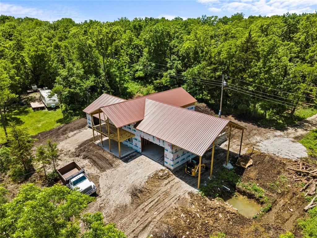 82 S Lakeside Drive, Lacygne, KS 66040