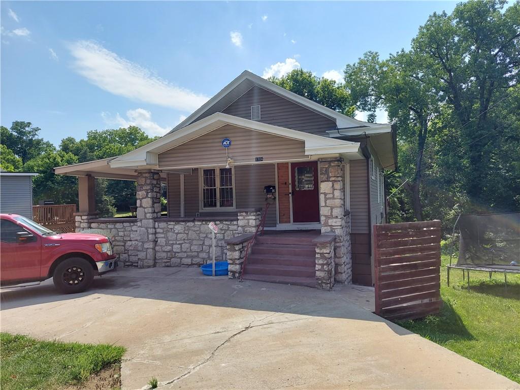 1704 S Claremont Avenue, Independence, MO 64052