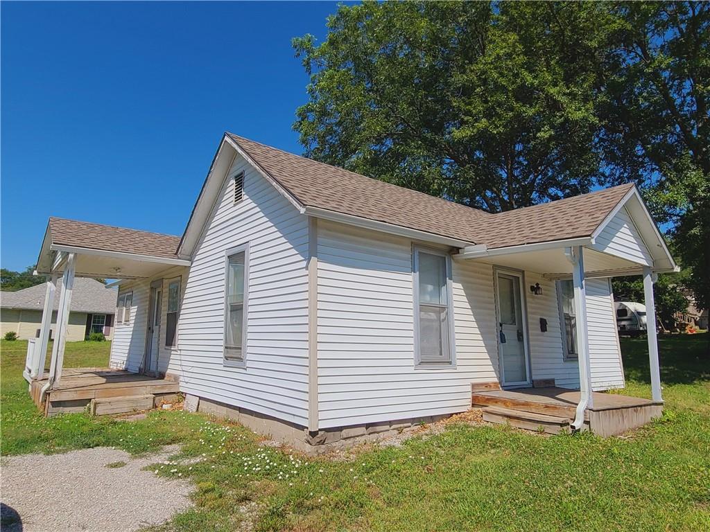 2304 Elm Street, Higginsville, MO 64037