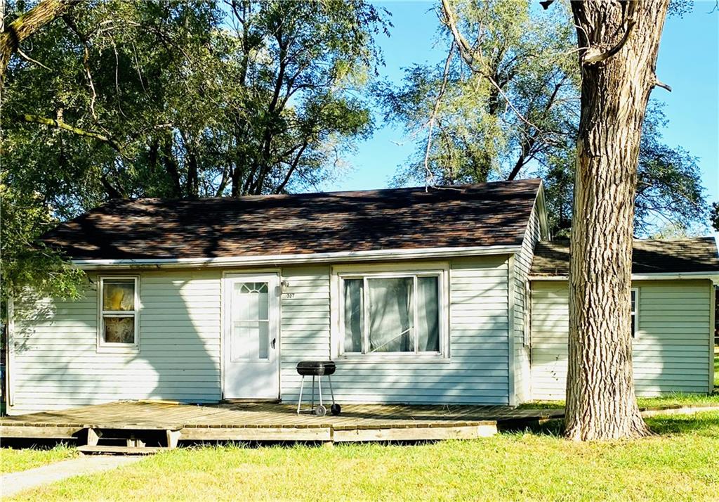 307 W 3rd Street, Burlington Jct, MO 64428