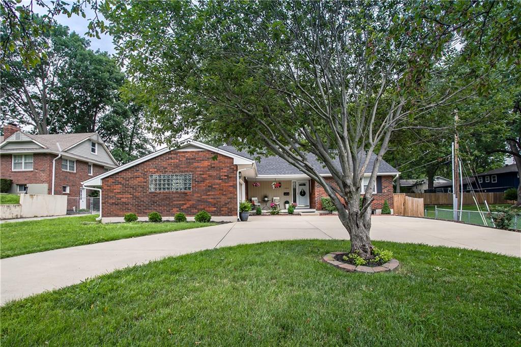 13002 E 39th Street, Independence, MO 64055
