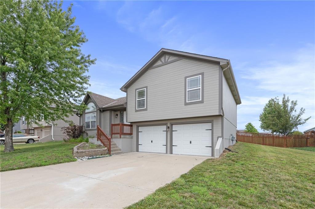 8316 NE 105th Street, Kansas City, MO 64157