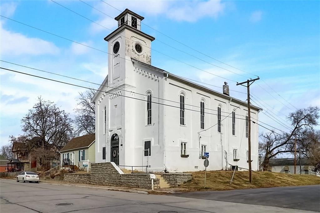 201 N 16th Street, Lexington, MO 64067