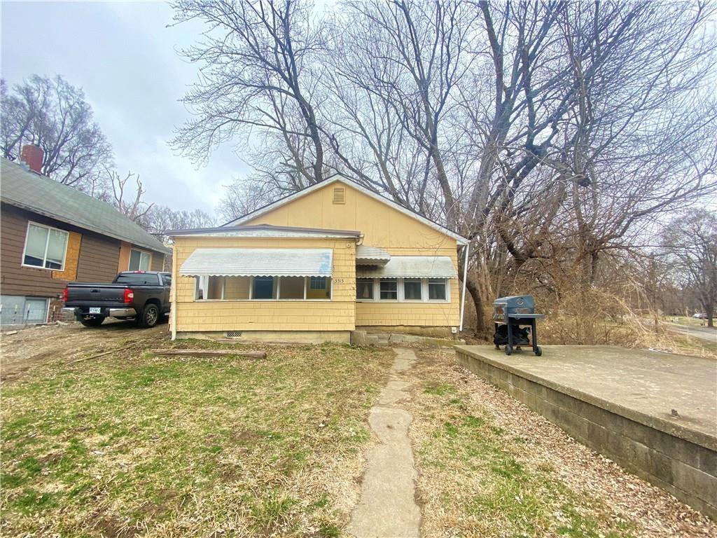 3515 S 11th St Road, St Joseph, MO 64503
