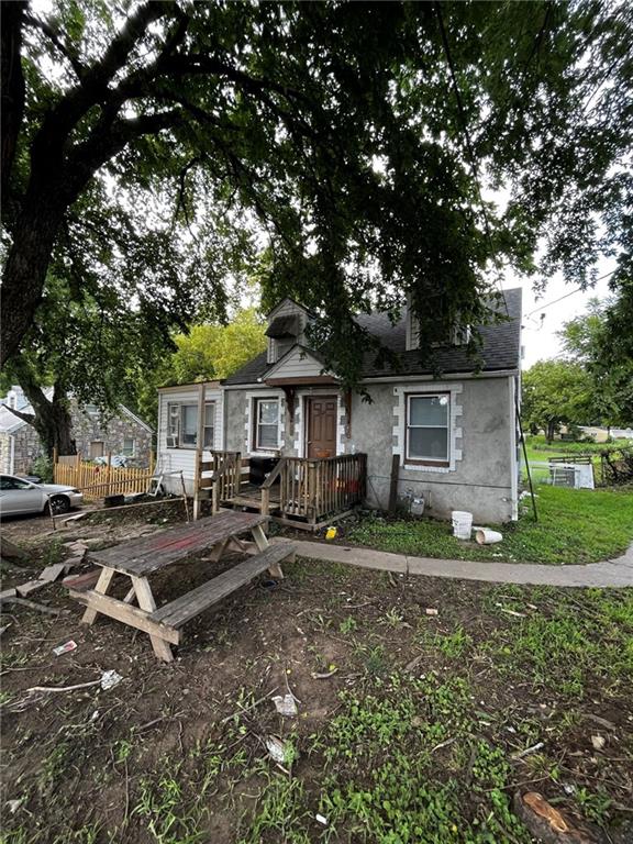 5524 Leavenworth Road, Kansas City, KS 66104