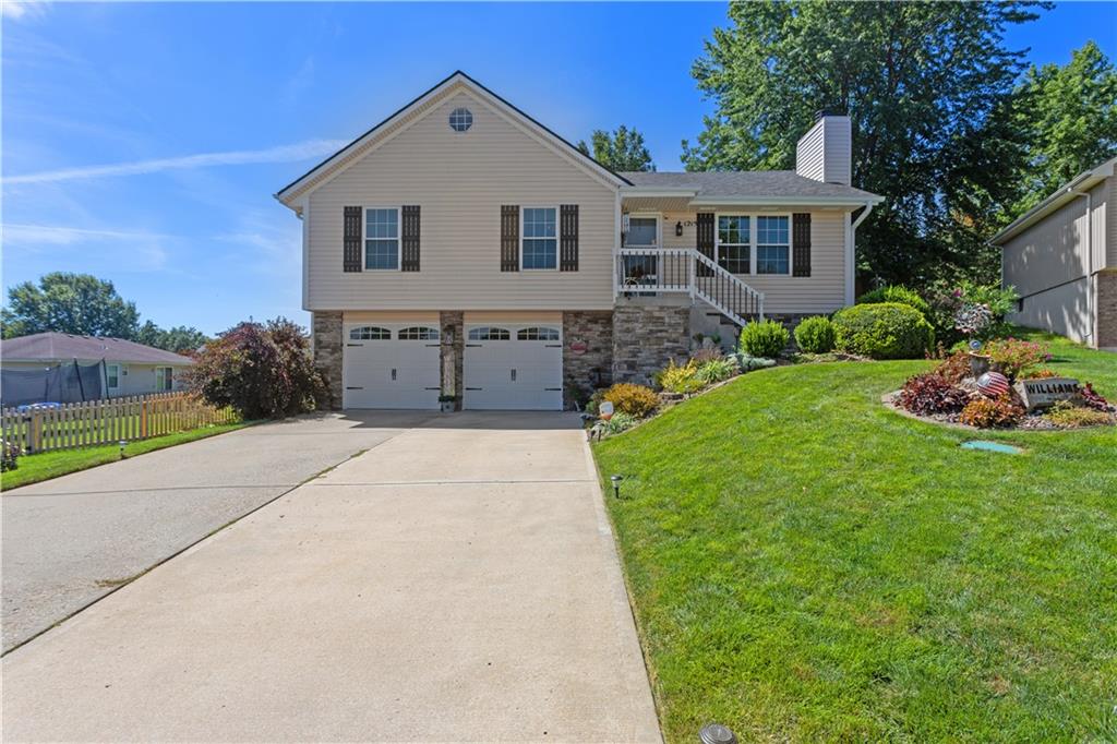 1215 SW Indian Creek Court, Grain Valley, MO 64029