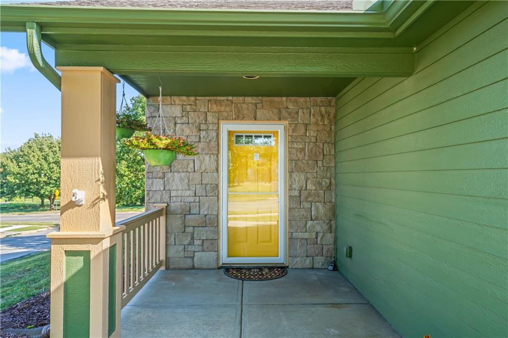 902 Olivers Court, Lawrence, KS 66044