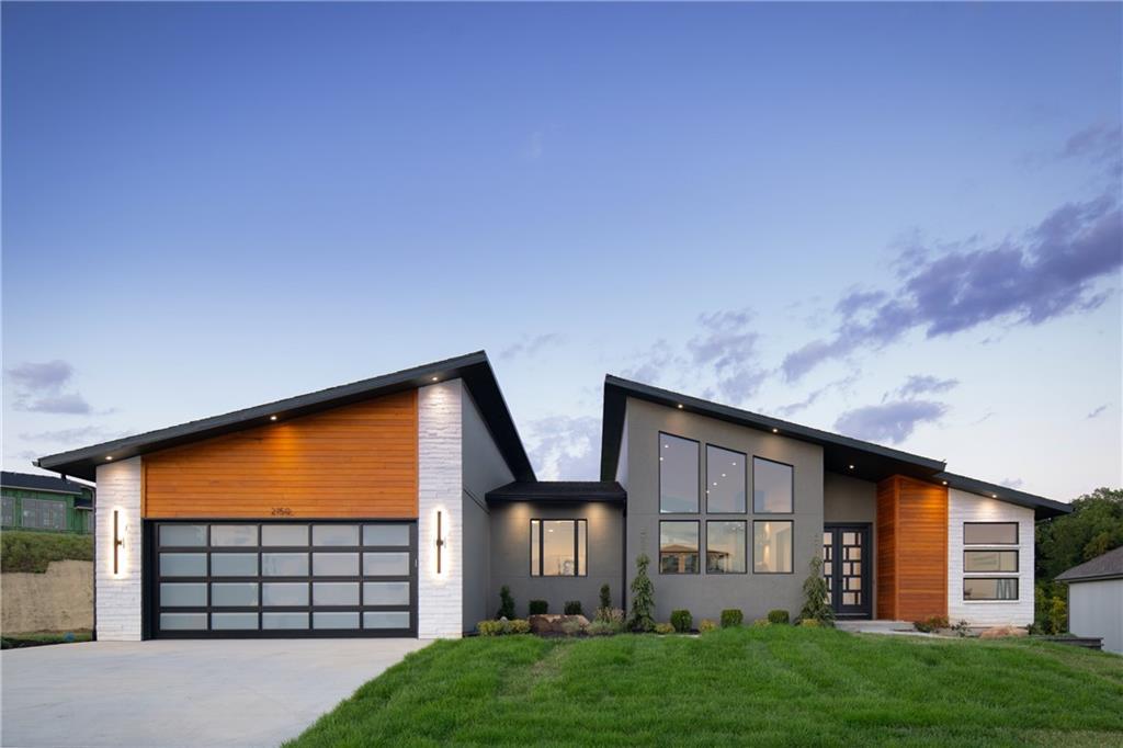 2150 NW Palisades Drive, Riverside, MO 64150