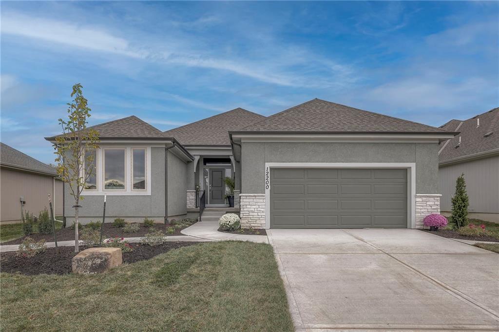 12200 W 138 Place, Overland Park, KS 66221