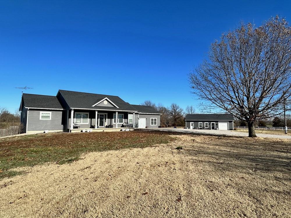 1725 B E 500 Road, El Dorado Springs, MO 64744
