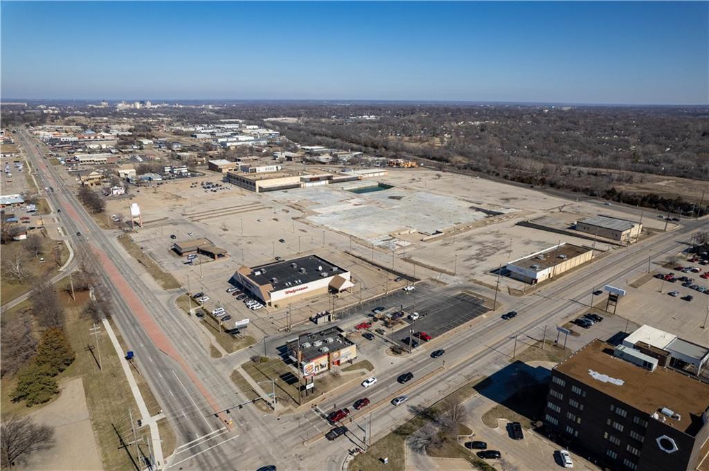 3500-3600 SW Topeka Boulevard, Topeka, KS 66611