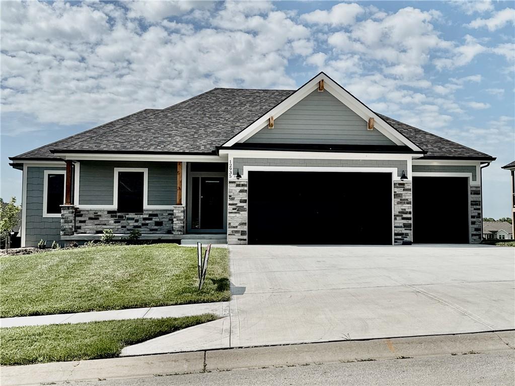 12935 N Champanel Way, Platte City, MO 64079