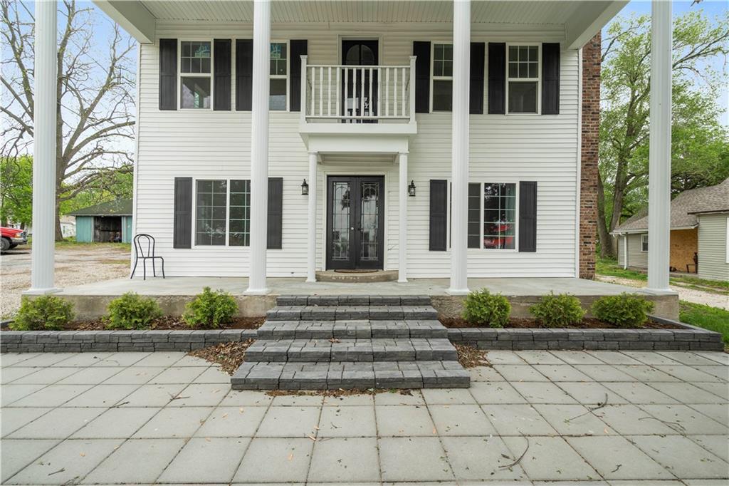 309 W 2 nd Street, Holden, MO 64040