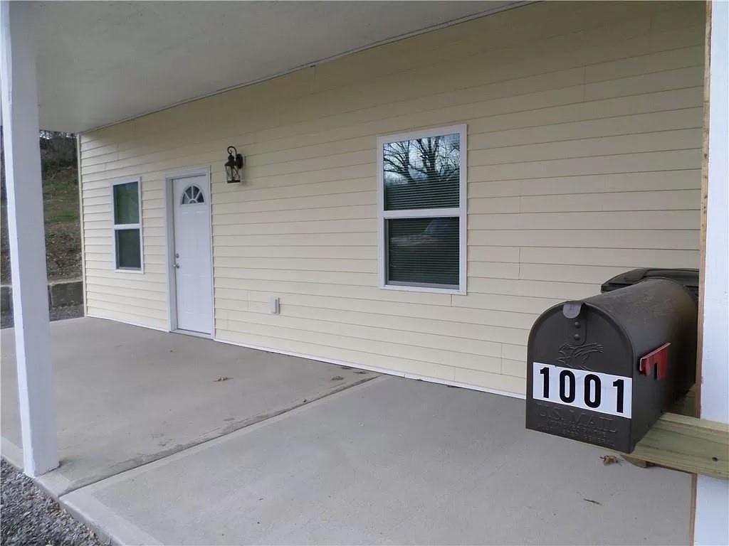 1001 Forest Avenue, Atchison, KS 66002