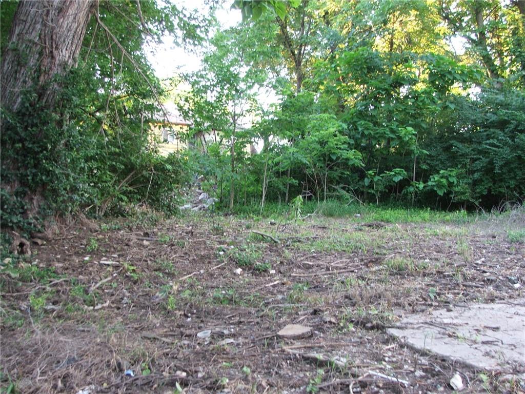 2113 E 41 Street, Kansas City, MO 64130