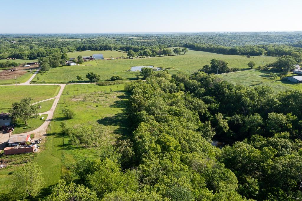 00000 Hatchell Road, Tonganoxie, KS 66086