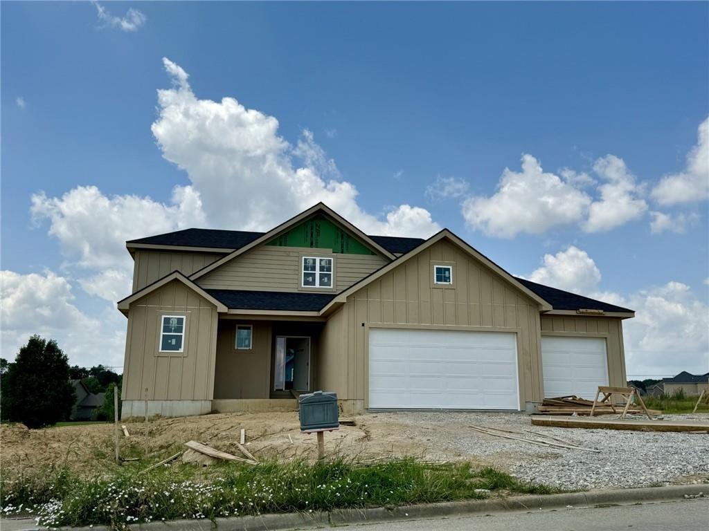 16715 Pinehurst Drive, Basehor, KS 66007