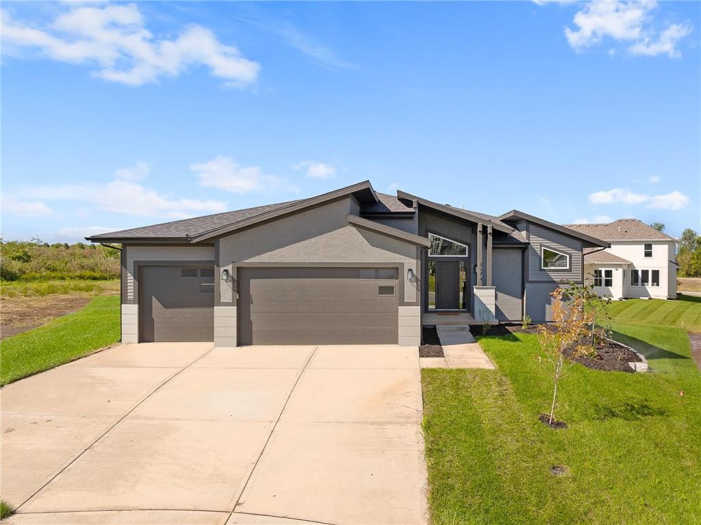 8978 Shady Bend Road, Lenexa, KS 66227