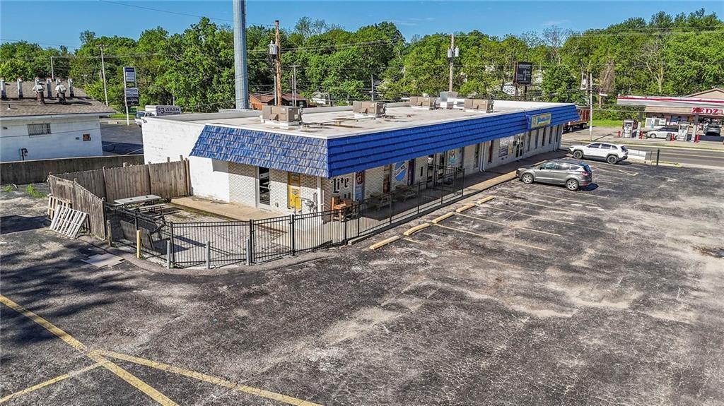 4545 N Brighton Avenue, Kansas City, MO 64117