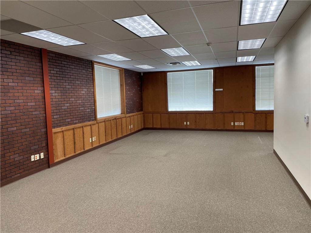 12819 Country Place Drive, Country Club, MO 64505