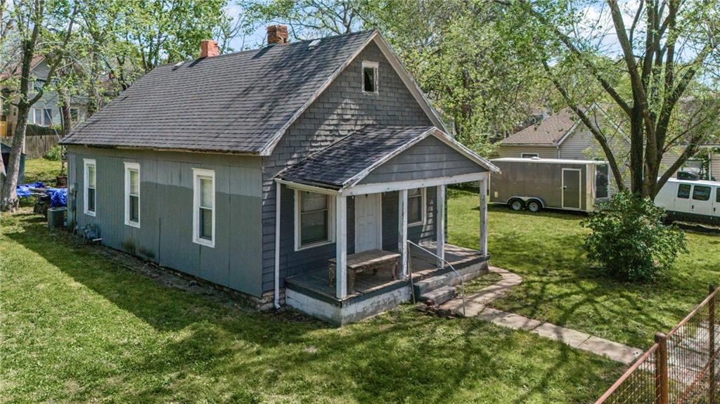 3225 Holmes Street, Kansas City, MO 64109