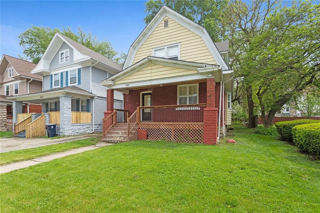 3245 VICTOR Street, Kansas City, MO 64128