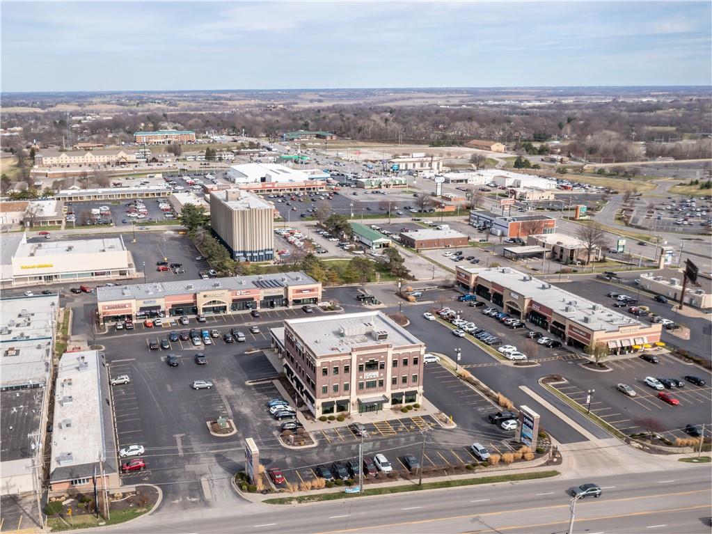 1209 E N Belt Highway, St Joseph, MO 64506