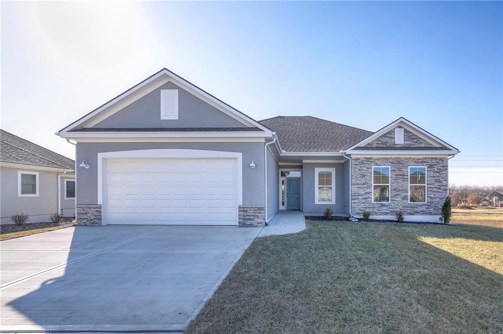 11407 Trevor Drive, Peculiar, MO 64078
