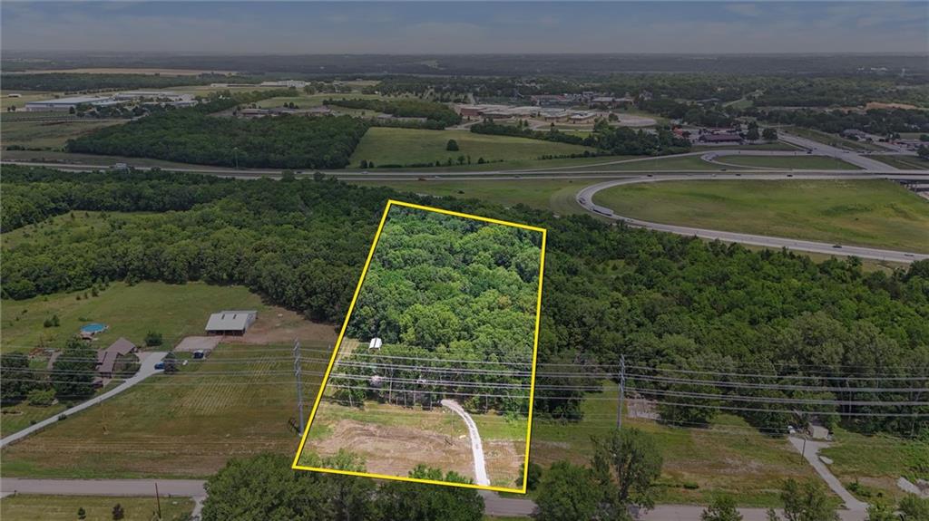 34730 W 95th Street, De Soto, KS 66018