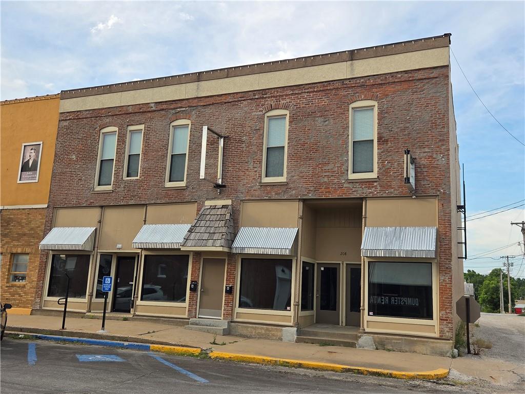 206-208 W Mason Street, Odessa, MO 64076
