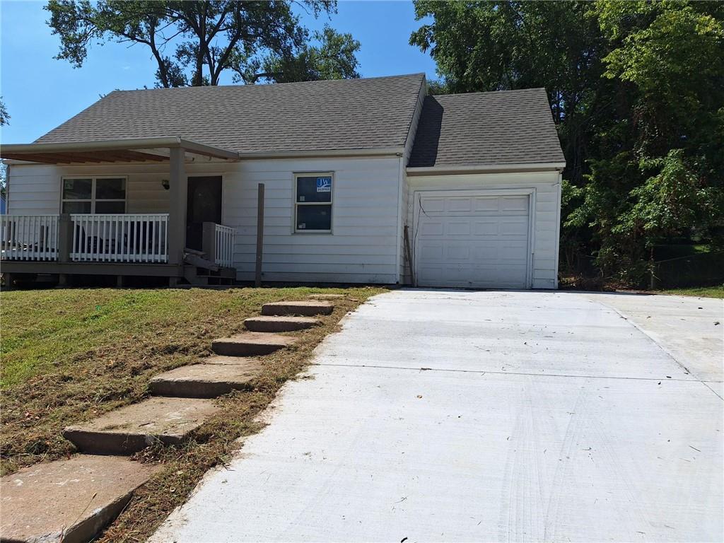 4735 E 44 Street, Kansas City, MO 64130