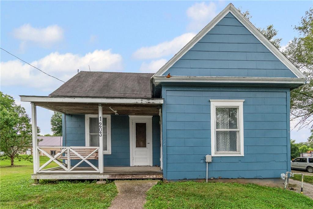 1203 W Main Street, Richmond, MO 64085