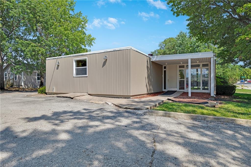 405 Cedar Street, Pleasant Hill, MO 64080