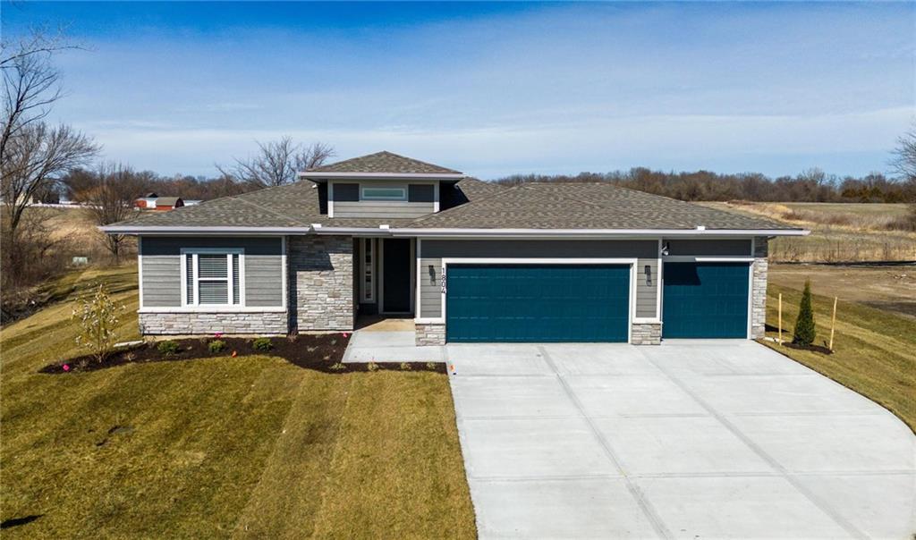 1804 Halls Creek Avenue, Raymore, MO 64083