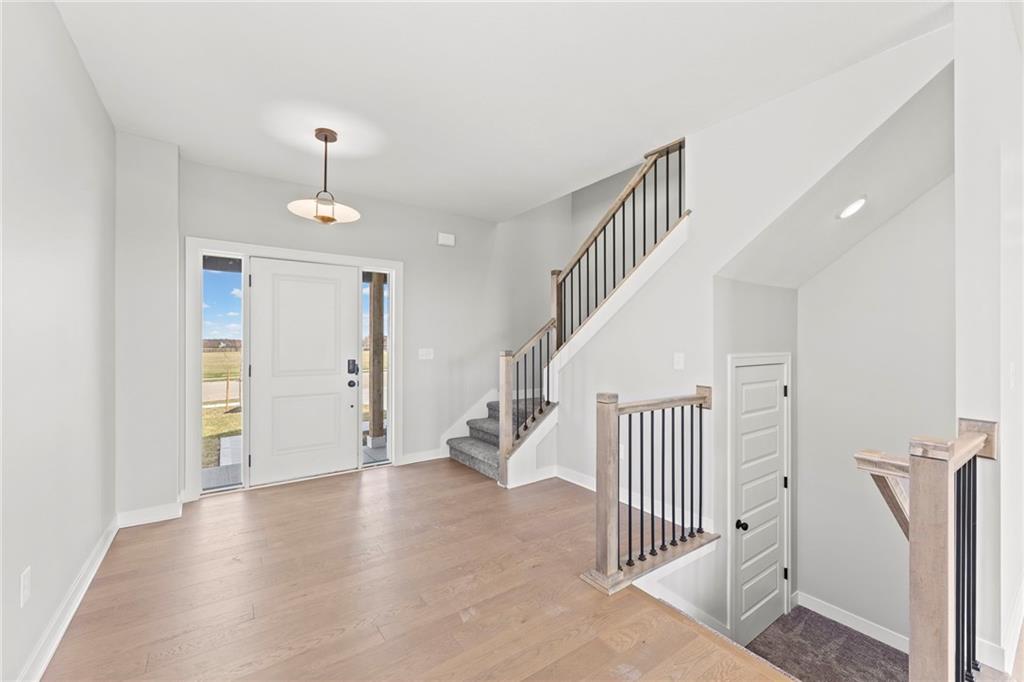 18593 W 193rd Street, Spring Hill, KS 66083