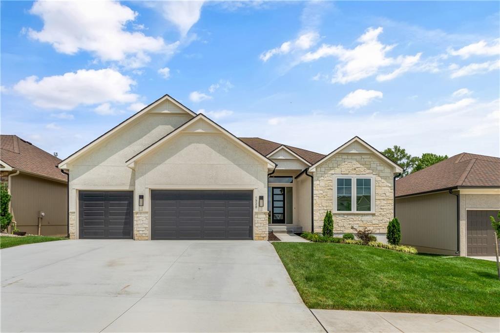1528 NE Park Springs Terrace, Lee's Summit, MO 64064
